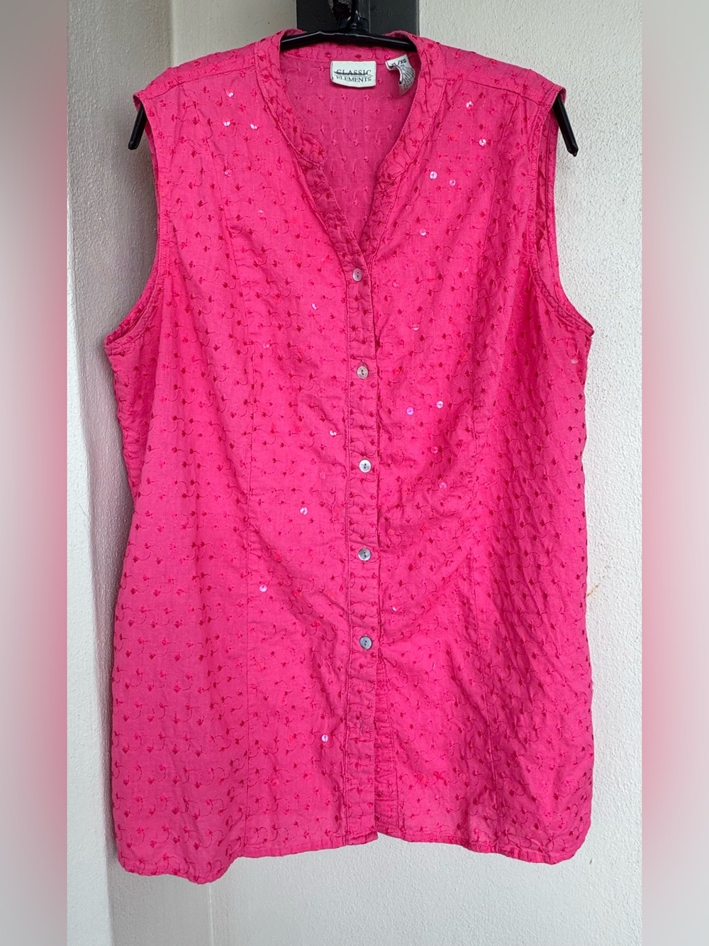 Classic Elements Sleeveless Blouse Pink Embroidered Sequin Button-Up V-Neck XL